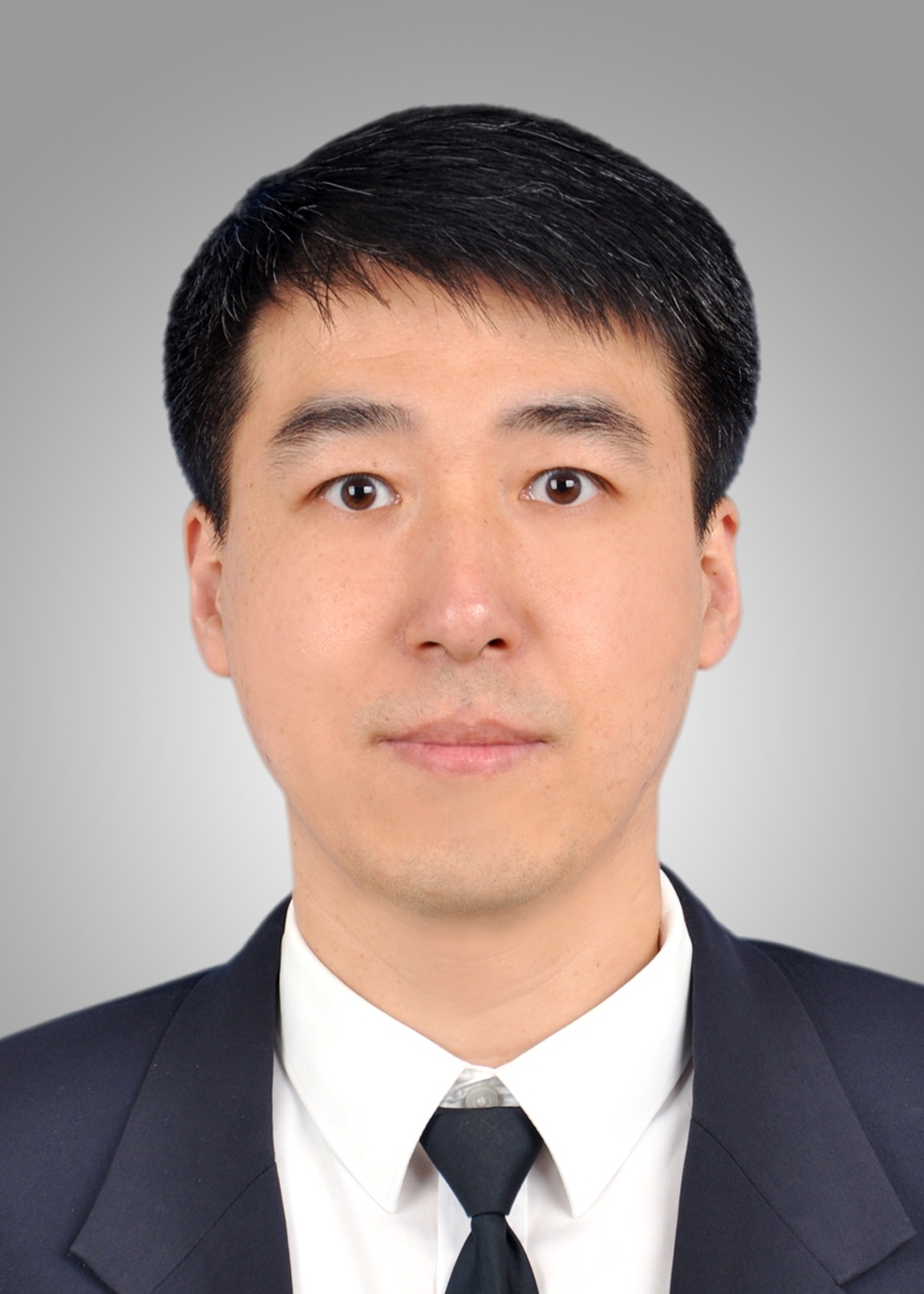 李雪冬 站前区委常委、区政府党组成员、副区长